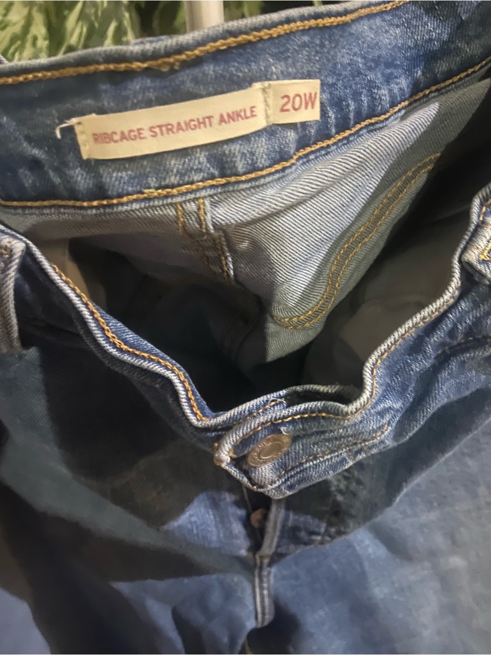 Levi's Ribcage Straight Ankle Jeans in Blue Denim